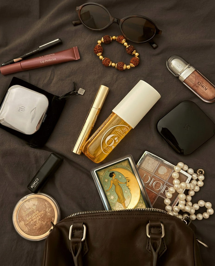 Tin card case in the wild — Satin Moon